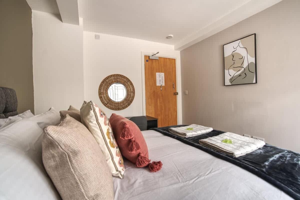 2Br City Centre Apt, Self Check In, Wifi, By Derbnb Sheffield Exteriér fotografie