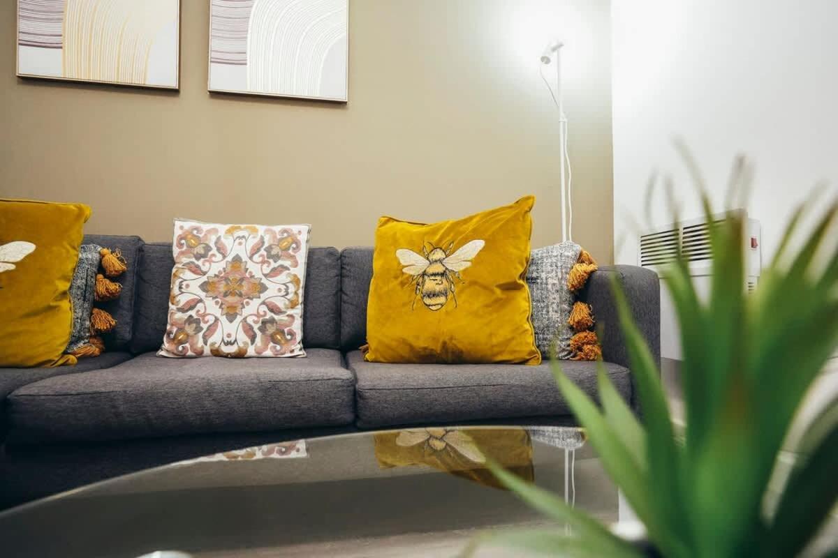 2Br City Centre Apt, Self Check In, Wifi, By Derbnb Sheffield Exteriér fotografie