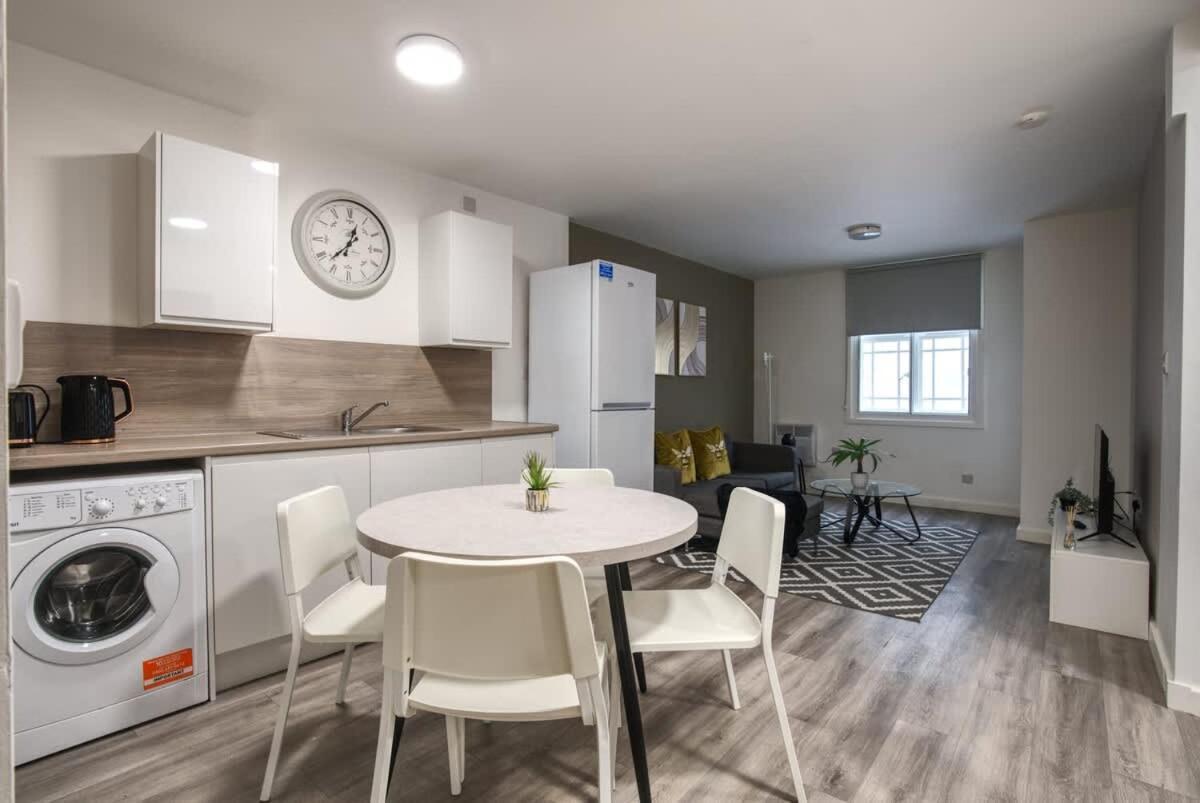 2Br City Centre Apt, Self Check In, Wifi, By Derbnb Sheffield Exteriér fotografie