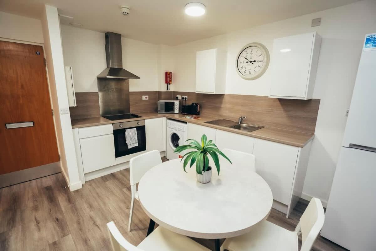 2Br City Centre Apt, Self Check In, Wifi, By Derbnb Sheffield Exteriér fotografie